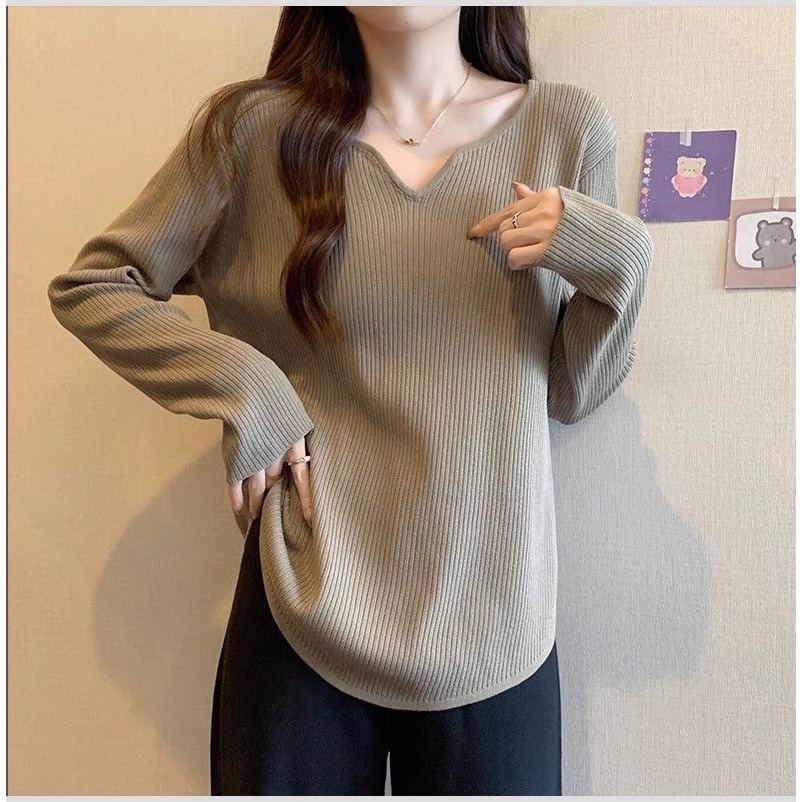 漾貝比【9155701】中大尺碼女裝 純色小V領德絨保暖內搭上衣．共2色 (36-48)-細節圖6