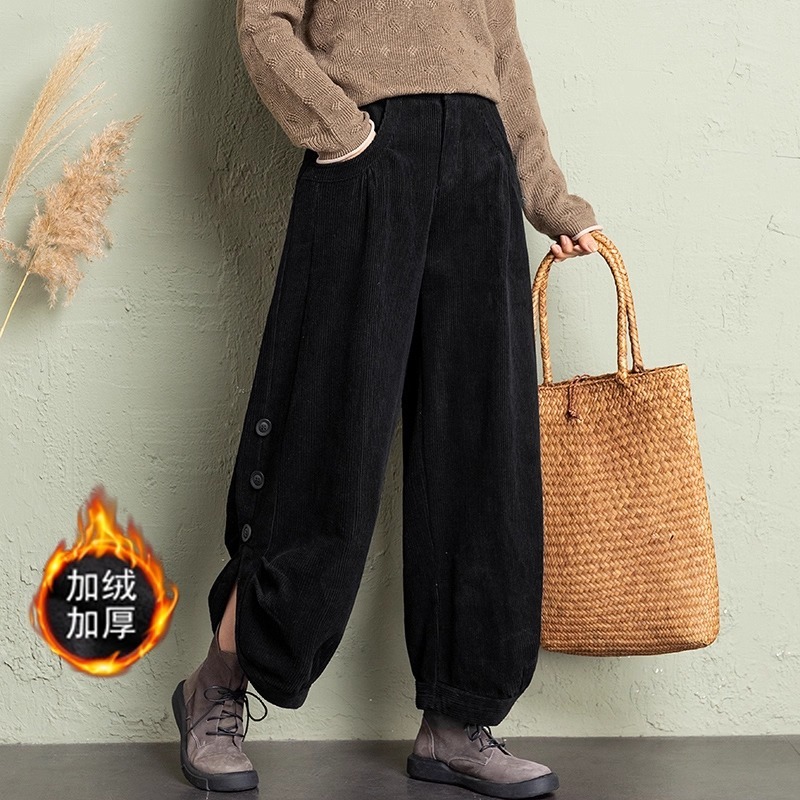 漾貝比【9155772】中大尺碼女裝 鬆緊鬱金香下襬大釦燈芯絨八分褲．共2色 (29-36)-規格圖7