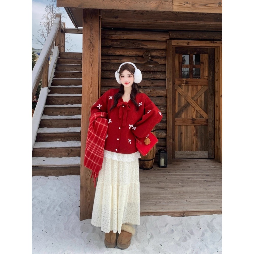 漾貝比【9155781】中大尺碼女裝 V領開襟綁結滿滿蝴蝶結毛衣(40-54)-細節圖8