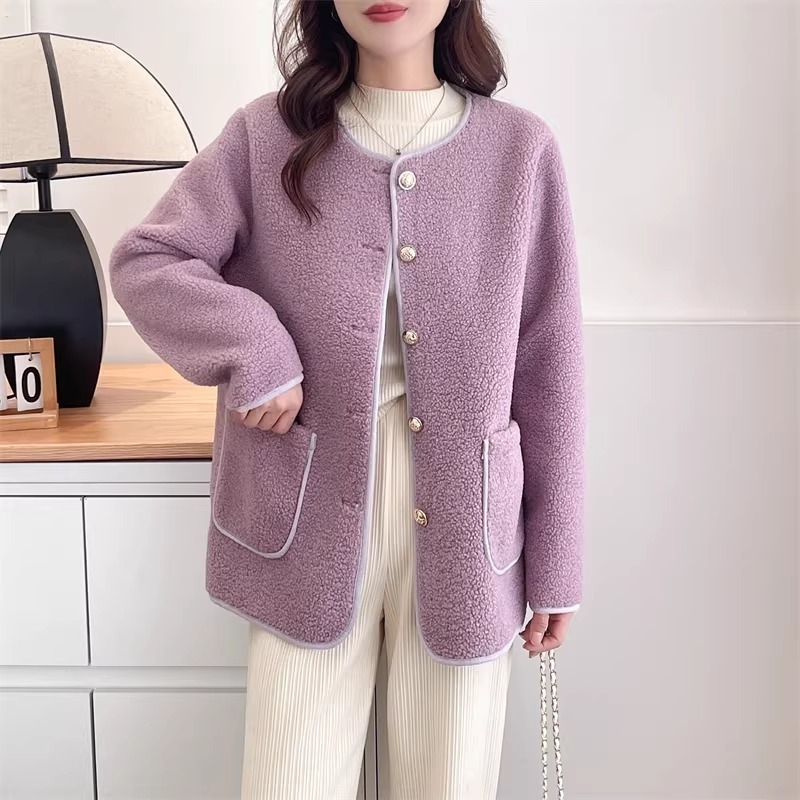 漾貝比【9155784】中大尺碼女裝 復古氣質款圓領金釦口袋顆粒絨外套．共2色(36-52)-規格圖10