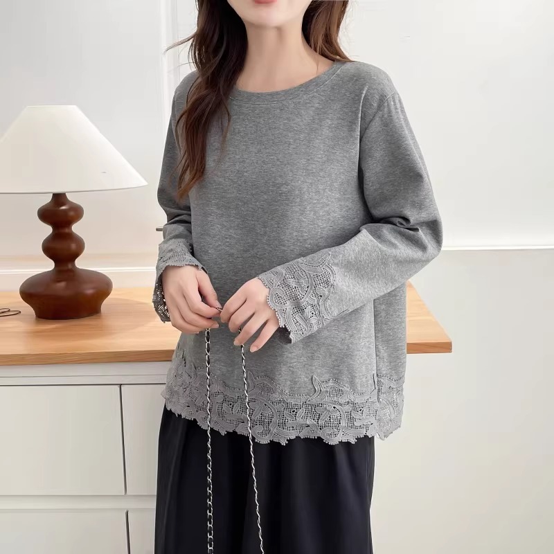 漾貝比【9155785】中大尺碼女裝 圓領下襬袖口拼接花邊蕾絲棉上衣．共2色(38-54)-細節圖7