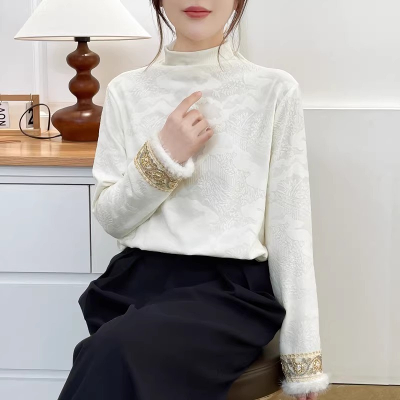 漾貝比【9155786】中大尺碼女裝 袖口繡金邊花蕾絲緹花加絨上衣．共2色(36-52)-細節圖9