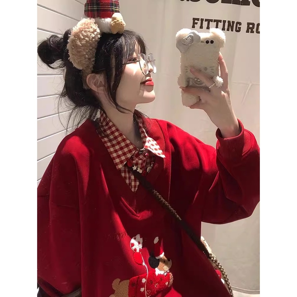 漾貝比【9155800】中大尺碼女裝 美式復古刺繡臘腸狗拼接格紋假兩件式上衣(38-58)-細節圖2