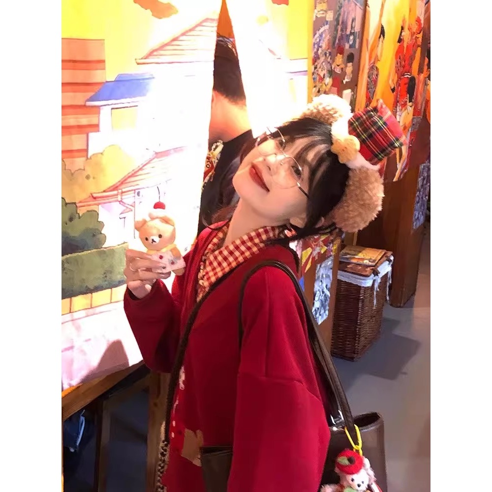 漾貝比【9155800】中大尺碼女裝 美式復古刺繡臘腸狗拼接格紋假兩件式上衣(38-58)-細節圖3