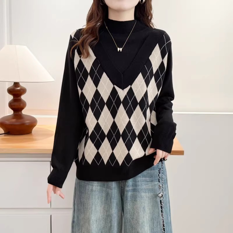 漾貝比【9155801】中大尺碼女裝 半高領拼接深V格紋背心假兩件式毛衣(38-50)-細節圖2