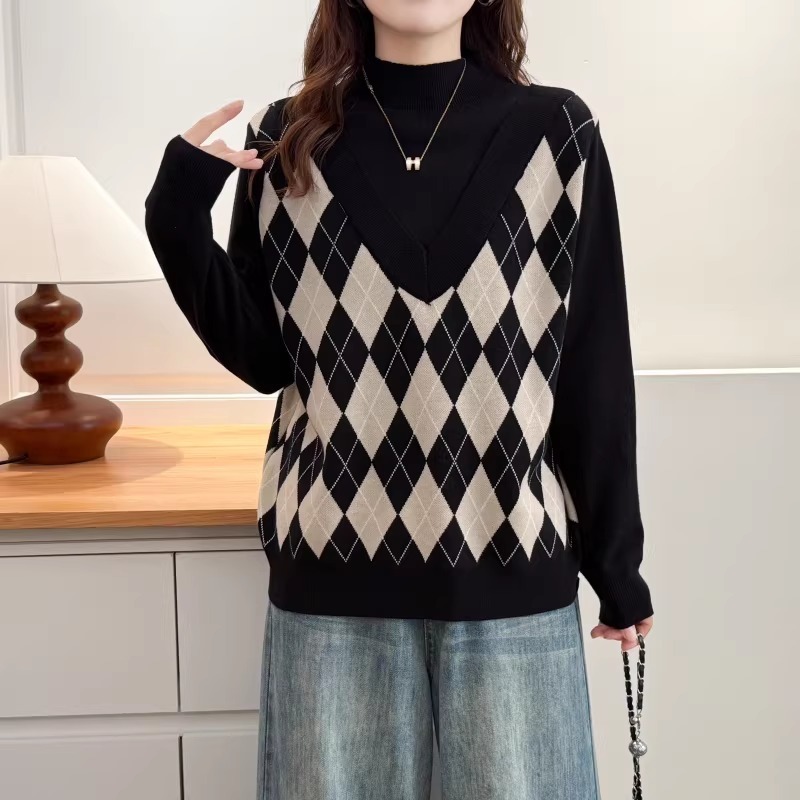 漾貝比【9155801】中大尺碼女裝 半高領拼接深V格紋背心假兩件式毛衣(38-50)-細節圖3