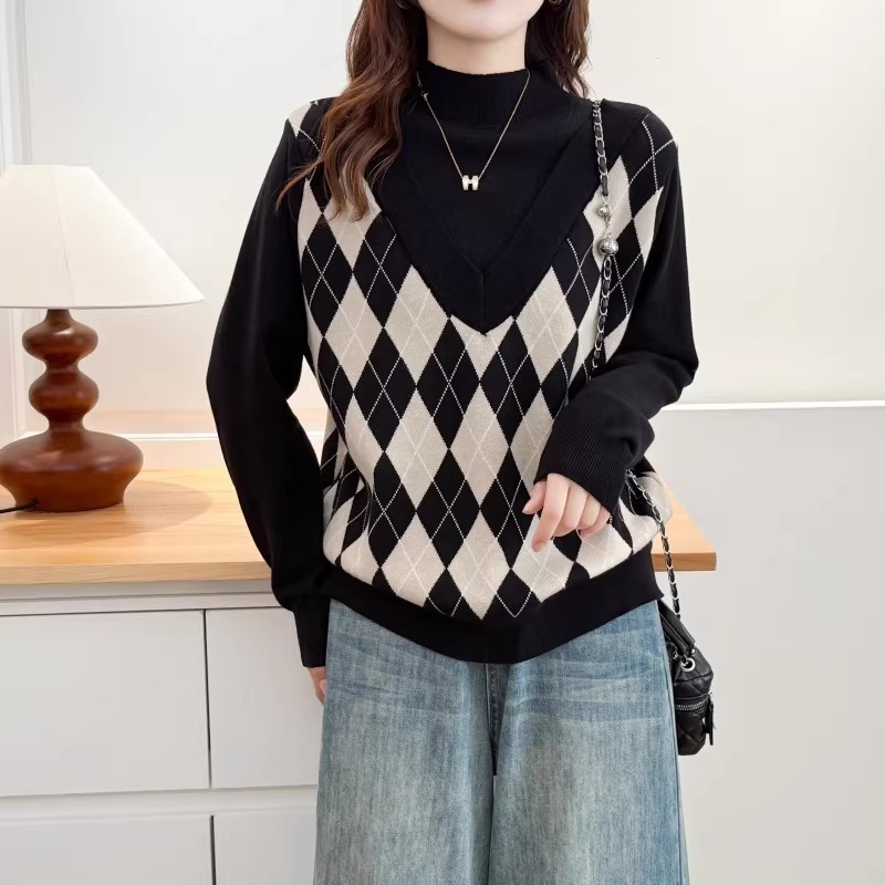 漾貝比【9155801】中大尺碼女裝 半高領拼接深V格紋背心假兩件式毛衣(38-50)-細節圖4