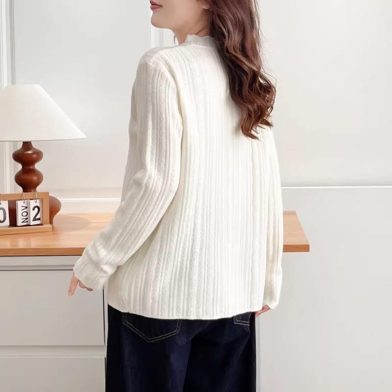 漾貝比【9155802】中大尺碼女裝 半高領木耳邊緹花坑條針織毛衣(38-50)-細節圖5