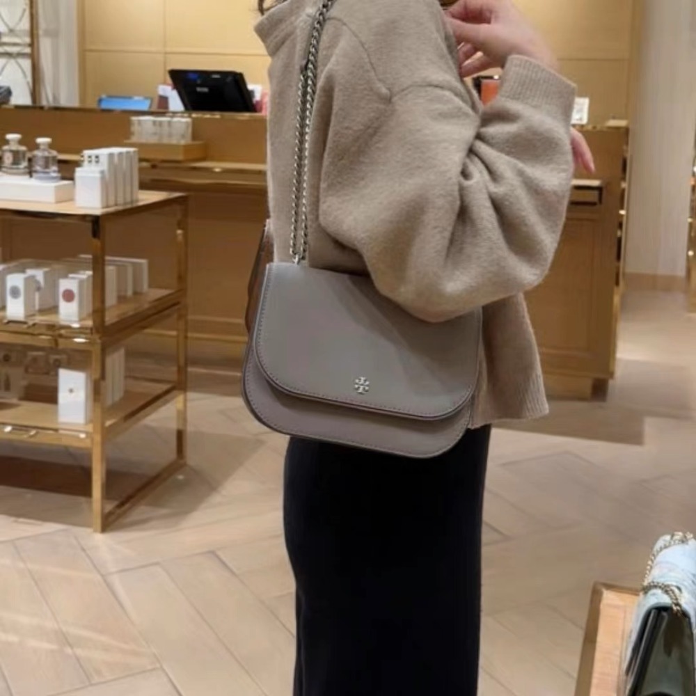 米婭精品 Tory Burch包包 tb鏈條包 馬鞍包 斜背包 手提包 相機包 單肩包 側背包 十字紋時尚百搭精郵差包-細節圖3