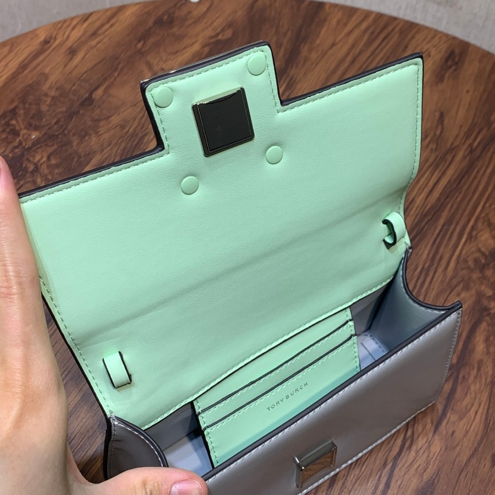米婭精品 Tory Burch包包 手提包 郵差包 側背包 邮差包 鏈條包 托特包 水桶包 漆皮小方包 風琴包 單肩包-細節圖9