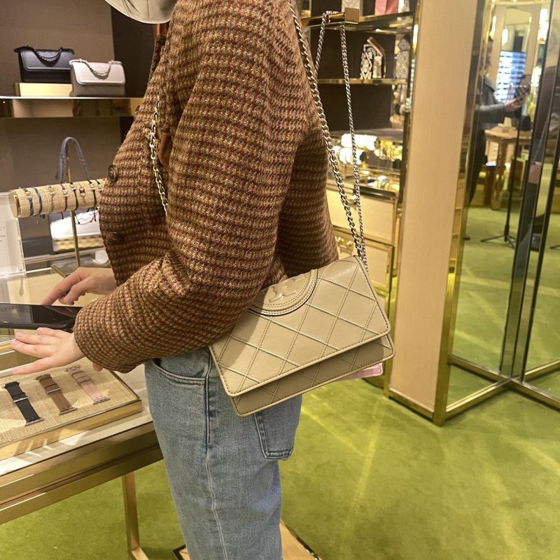 米婭精品 Tory Burch包包側背包 邮差包 手提包 鏈條包 woc信封包 風琴包 郵差包 單肩包 時尚精品鏈帶包-細節圖11