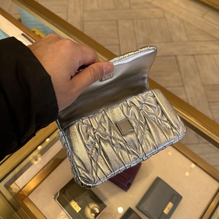 米婭精品 Tory Burch包包 鏈條包 手提包 斜挎包 女包 鏈帶包 手拿包 單肩包 斜背包 側背包 羊皮包 郵差包-細節圖8