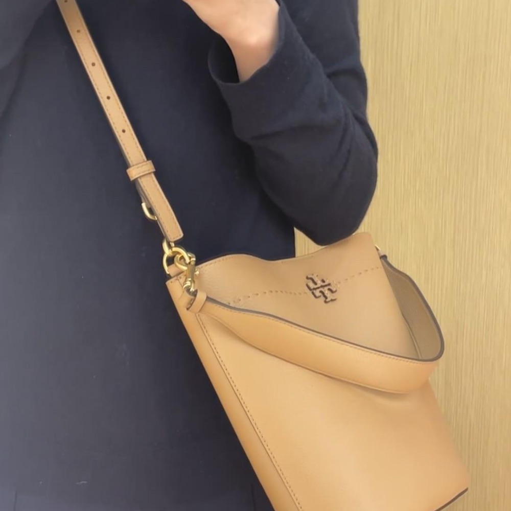 米婭美國代購 Tory Burch包包 水桶包 手提包 單肩包 側背包 tb托特包 斜背包 郵差包 斜跨包 公事包-細節圖4