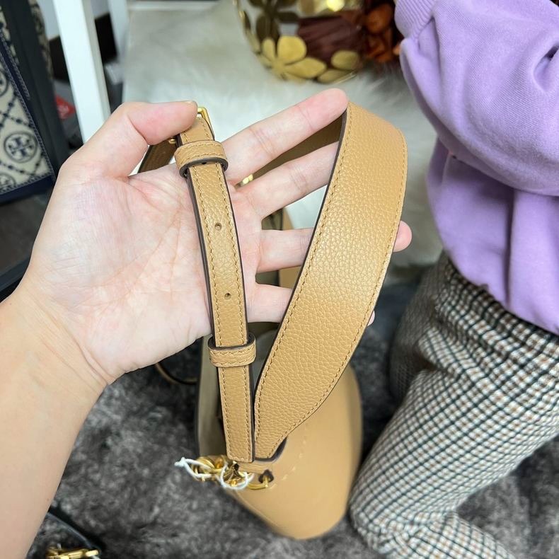 米婭美國代購 Tory Burch包包 水桶包 手提包 單肩包 側背包 tb托特包 斜背包 郵差包 斜跨包 公事包-細節圖8