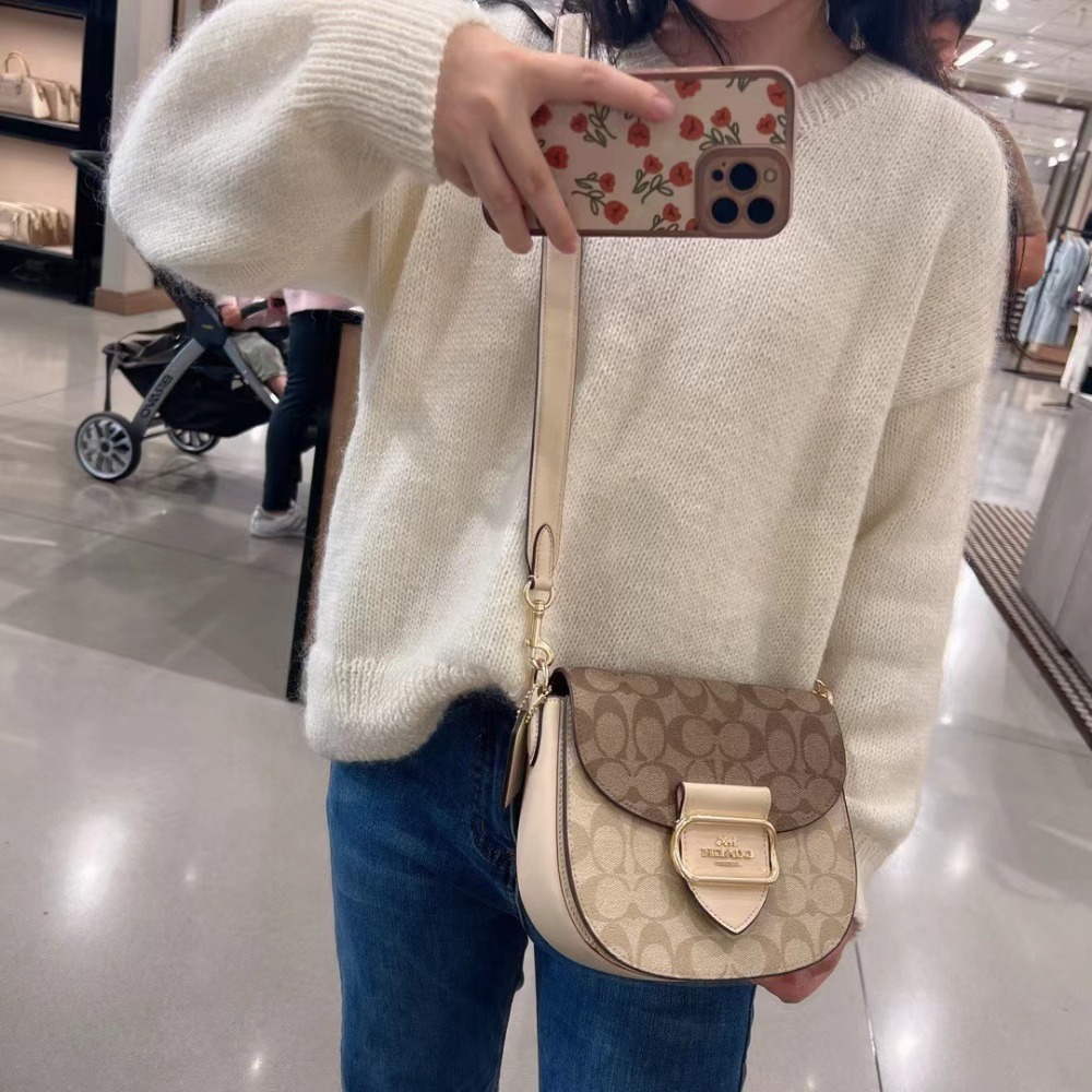 台灣美媽代購 COACH 蔻馳 包包  georgie馬鞍包 斜挎包  斜背包 手提包 郵差包 時尚百搭氣質輕奢款-細節圖2