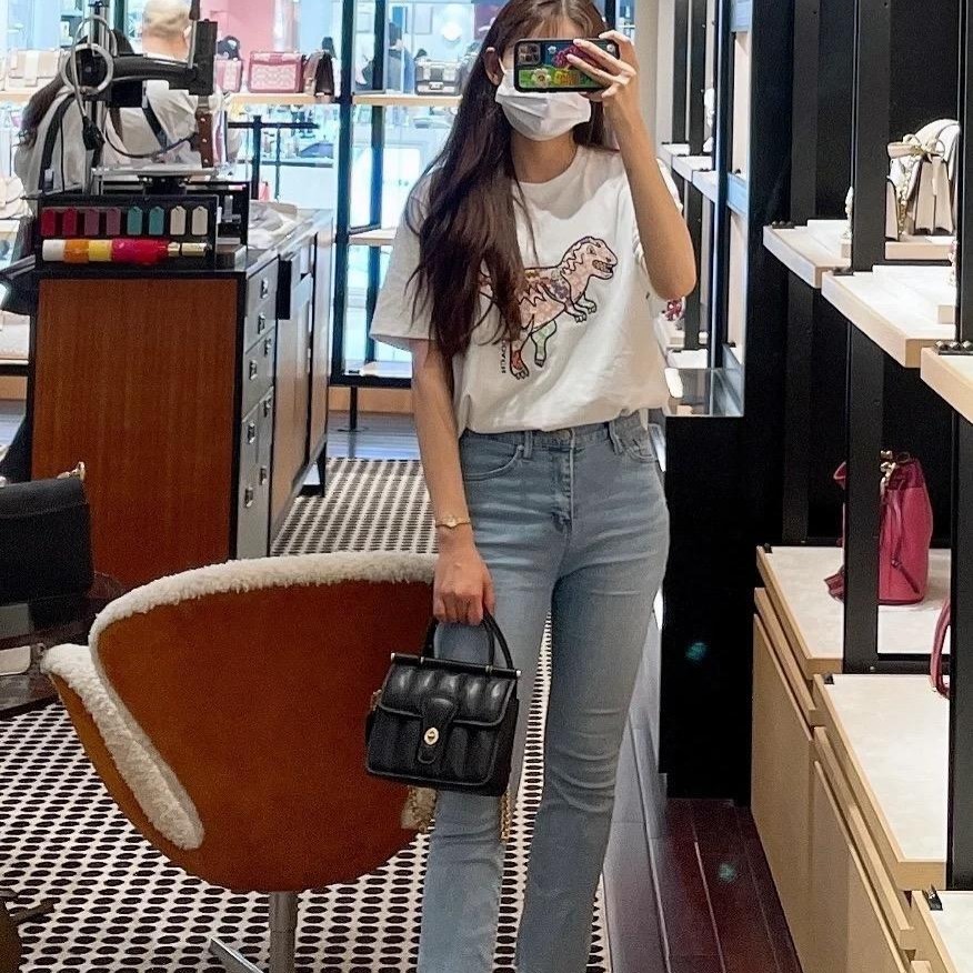 台灣美媽代購 COACH 蔻馳 包包 翻蓋單肩包 側背包 手提包 郵差包 風琴包 馬卡龍配色包包 時尚百搭氣質輕奢款-細節圖11