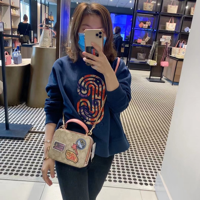 台灣美媽代購 COACH 蔻馳 包包 盒子包 斜背包 斜挎包 單肩包 側背包 手提包 化妝包 郵差包  時尚百搭斜挎包-細節圖5