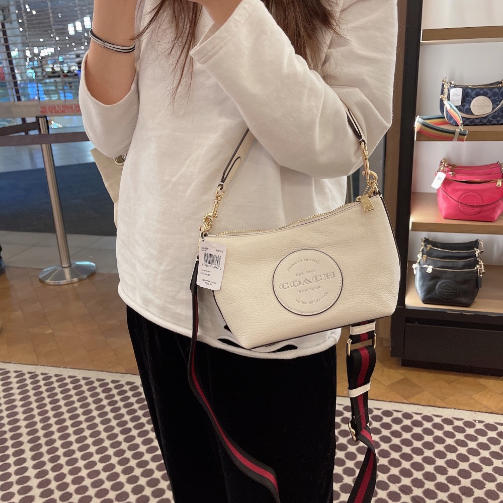 台灣美媽代購 COACH 蔻馳 包包 DEMPSEY 女士單肩包 腋下包 半月包 餃子包 斜挎包 側背包 單肩包 手提包-細節圖5