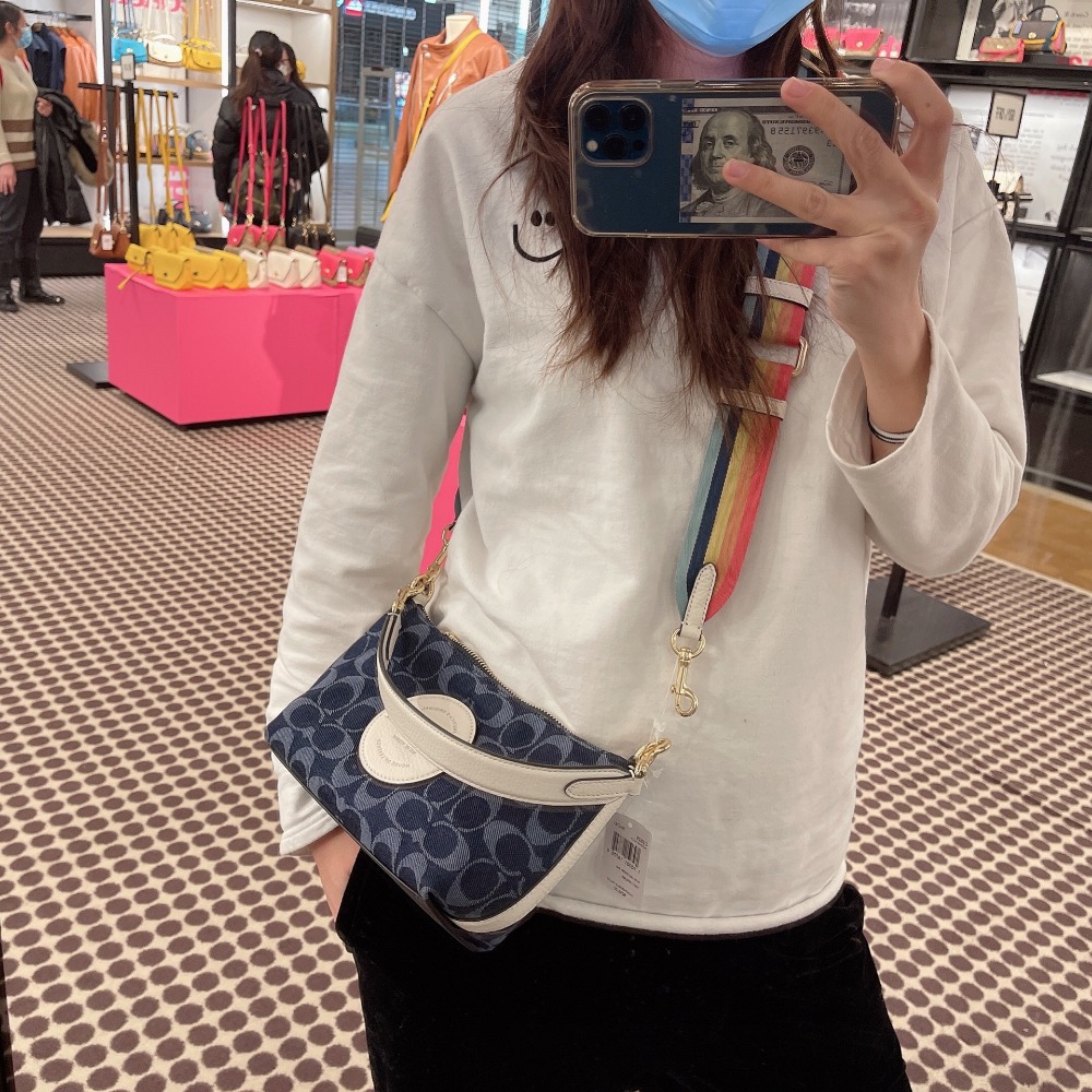 台灣美媽代購 COACH 蔻馳 包包 DEMPSEY 女士單肩包 腋下包 半月包 餃子包 斜挎包 側背包 單肩包 手提包-細節圖10