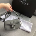 台灣美媽代購 COACH 蔻馳 包包 酒神包 單肩包 斜挎包 郵差包 斜背包 手提包 腋下包 軟麵包 可愛迷你雲朵包-規格圖11