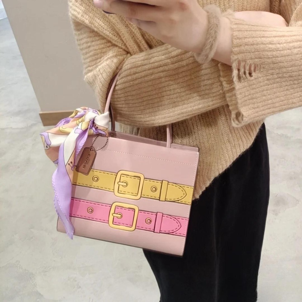 台灣美媽代購 COACH 蔻馳 包包 斜挎包 單肩包 斜背包 郵差包 托特包 CASHIN CARRY款 百搭簡約手提包-細節圖7