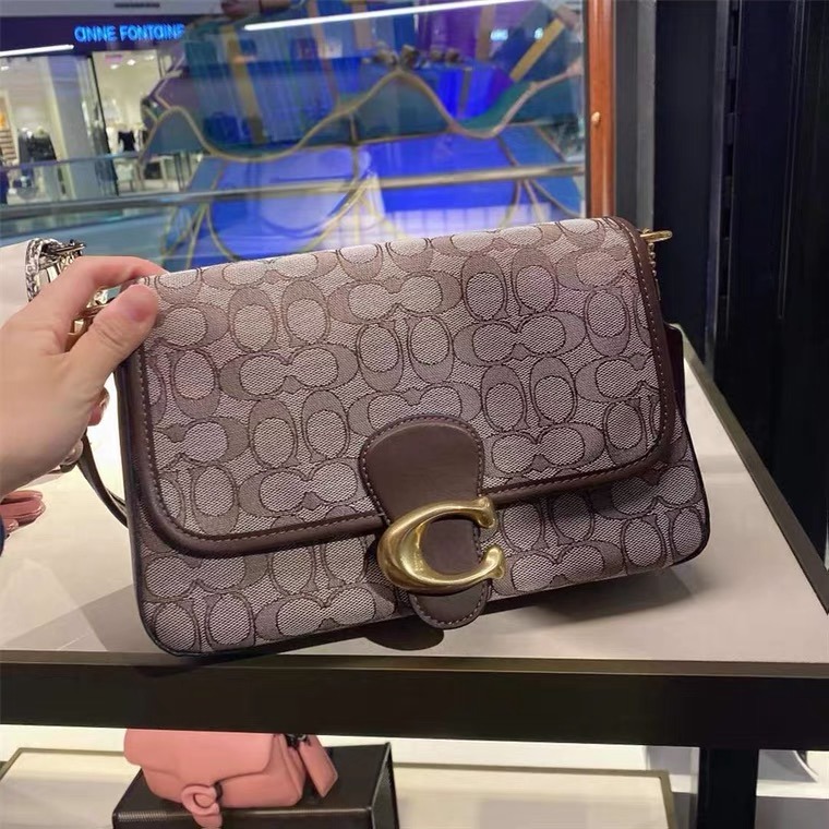 台灣美媽代購 COACH 蔻馳 包包 斜挎包 單肩包 郵差包 腋下包 酒神包 信封包 手提包 soft tabby女包-細節圖8