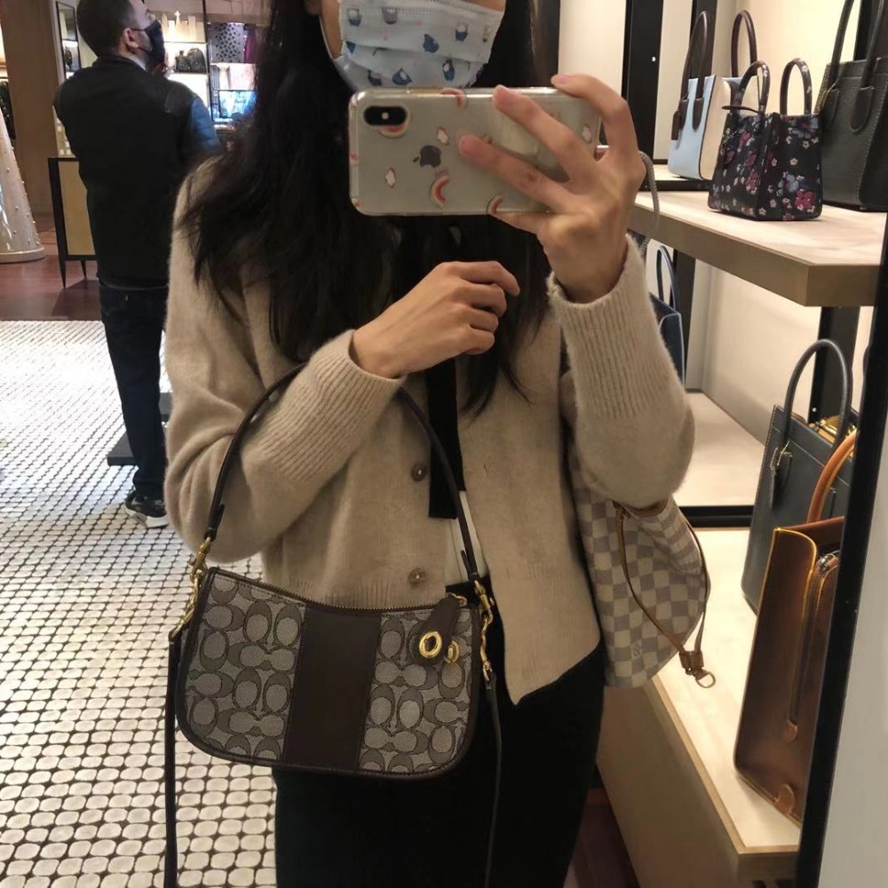 台灣美媽代購 COACH 蔻馳 包包 斜挎包 單肩包 斜背包 腋下包 手提包 鏈條包 餃子包 半月包 復古氣質時尚包包-細節圖4