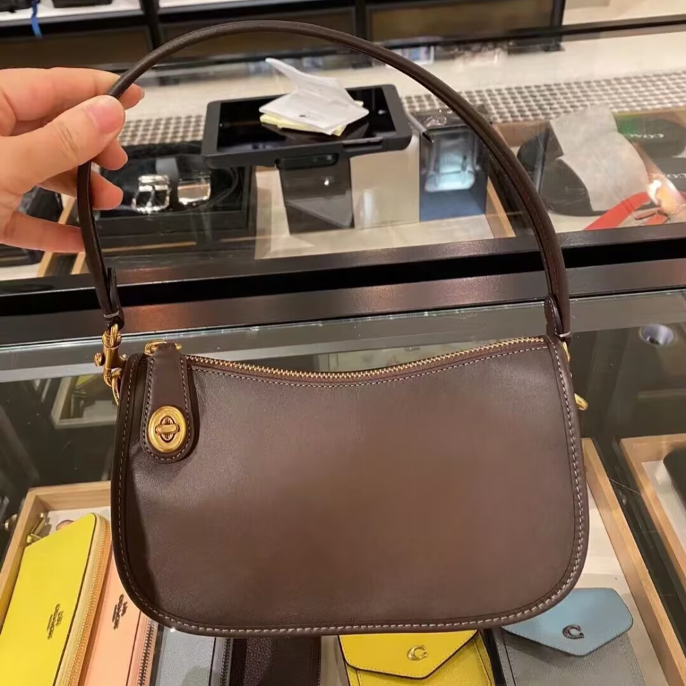 台灣美媽代購 COACH 蔻馳 包包 斜挎包 單肩包 斜背包 腋下包 手提包 鏈條包 餃子包 半月包 復古氣質時尚包包-細節圖6