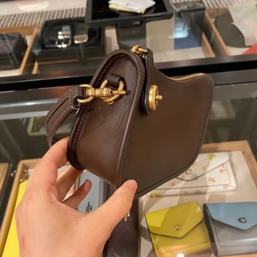 台灣美媽代購 COACH 蔻馳 包包 斜挎包 單肩包 斜背包 腋下包 手提包 鏈條包 餃子包 半月包 復古氣質時尚包包-細節圖8