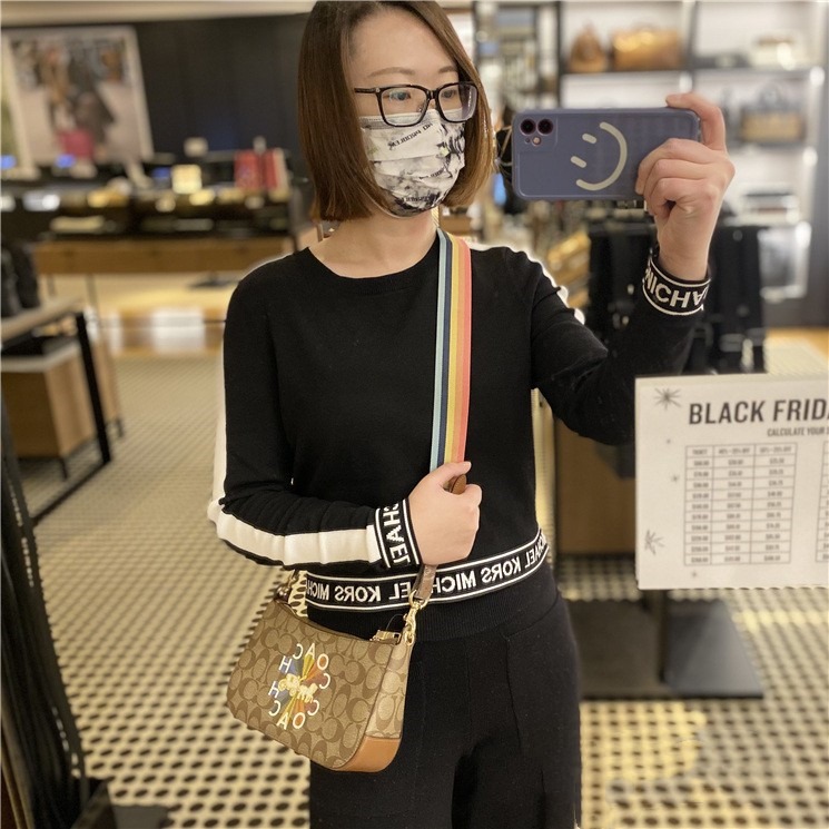 台灣美媽代購 COACH 蔻馳 包包 斜挎包 單肩包 斜背包 郵差包 麻將包 月牙包 半月包 時尚氣質百搭款斜挎單肩包-細節圖4