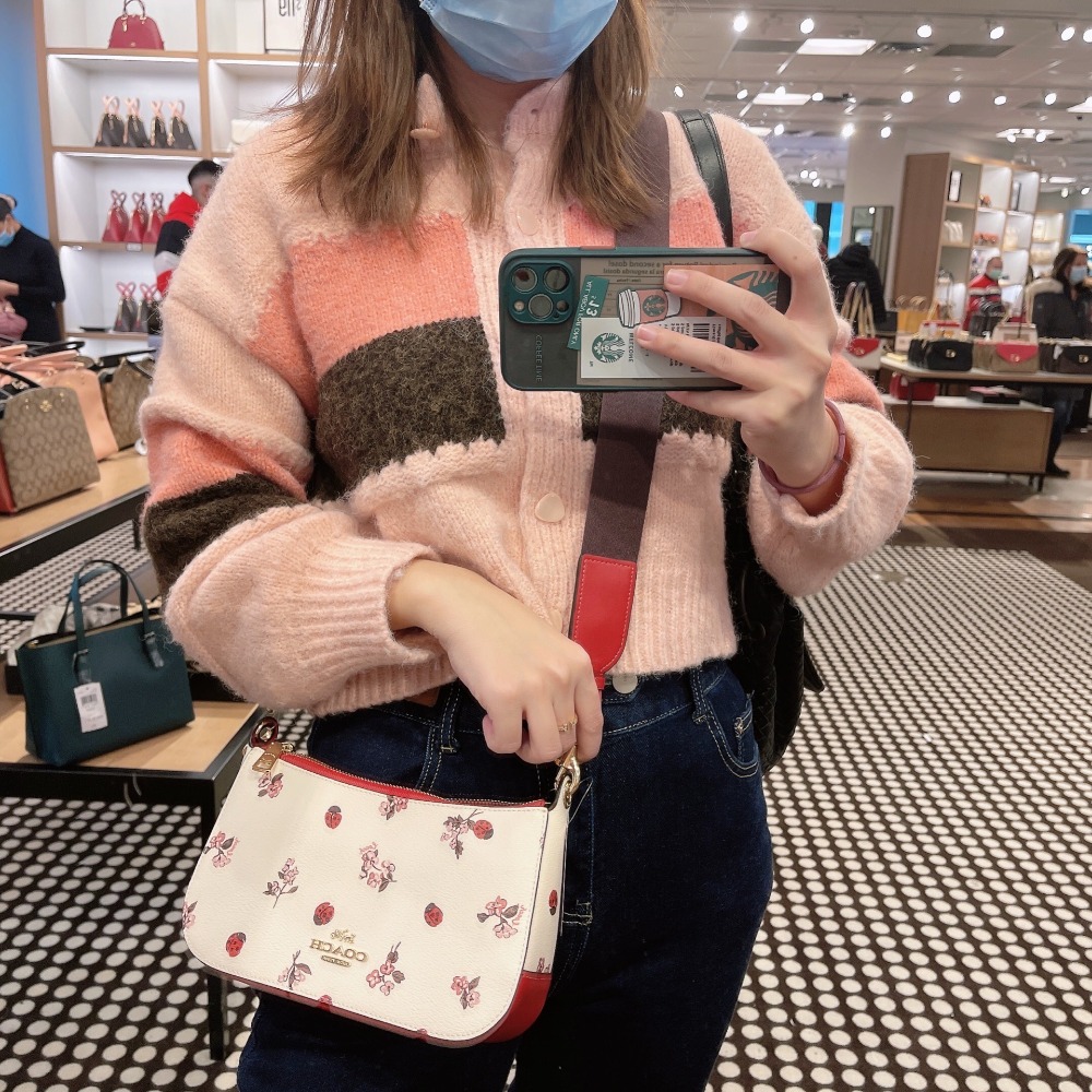 台灣美媽代購 COACH 蔻馳 包包 斜挎包 單肩包 斜背包 郵差包 麻將包 月牙包 半月包 時尚氣質百搭款斜挎單肩包-細節圖7