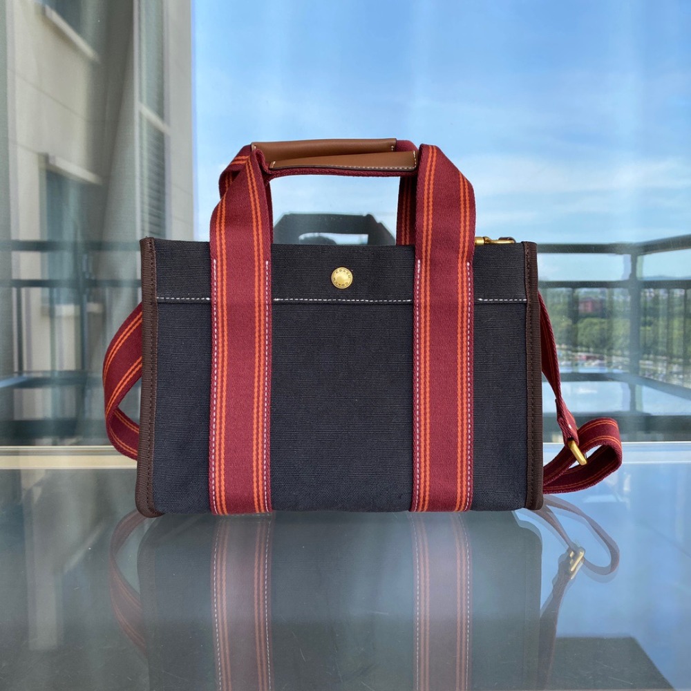 台灣美媽代購 COACH 蔻馳 包包 單肩包 斜挎包 斜背包 手提包 托特包 流浪包 時尚百搭簡約通勤單肩斜挎帆布包-細節圖6