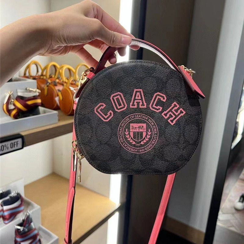 台灣美媽代購 COACH 蔻馳 包包 斜挎包 斜背包 側背包 手提包 圓餅包 化妝包 手機包 時尚簡約百搭學院風斜挎包-細節圖7