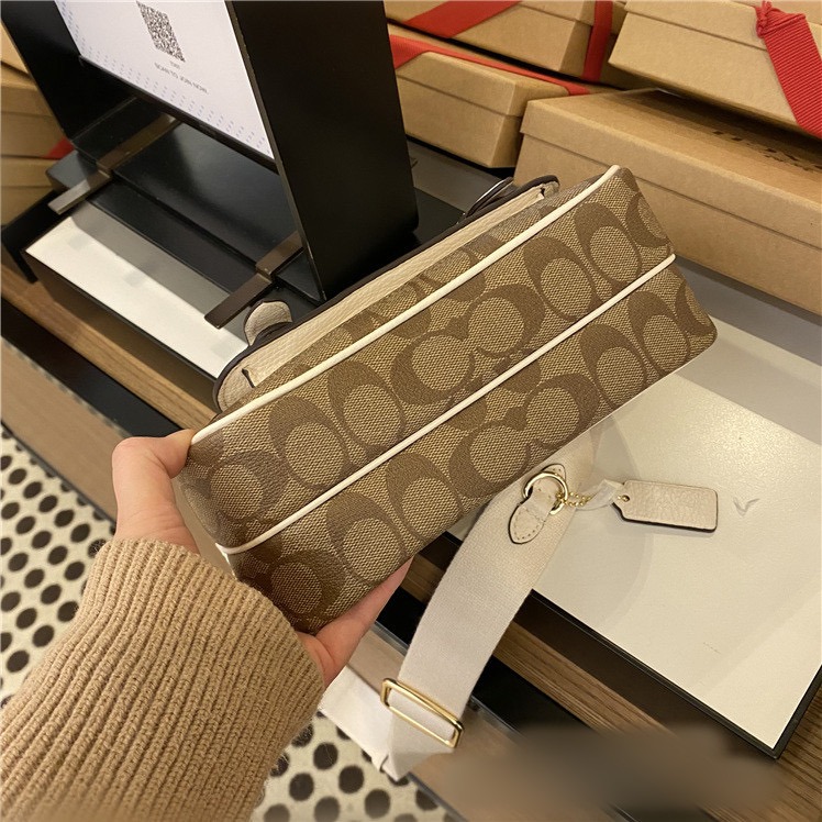 台灣美媽代購 COACH 蔻馳 包包 斜挎包 斜背包 郵差包 小公文包 單肩斜挎包 翻蓋印花搭扣斜挎包 時尚百搭簡約-細節圖8