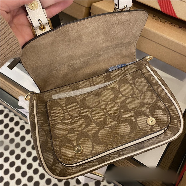 台灣美媽代購 COACH 蔻馳 包包 斜挎包 斜背包 郵差包 小公文包 單肩斜挎包 翻蓋印花搭扣斜挎包 時尚百搭簡約-細節圖9