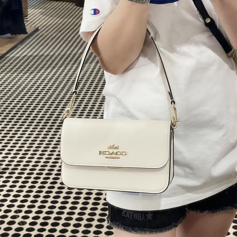 台灣美媽代購 COACH 蔻馳 包包 單肩包 斜挎包 手提包 郵差包 腋下包 盒子包 翻蓋小方包 時尚簡約百搭單肩斜挎包-細節圖3