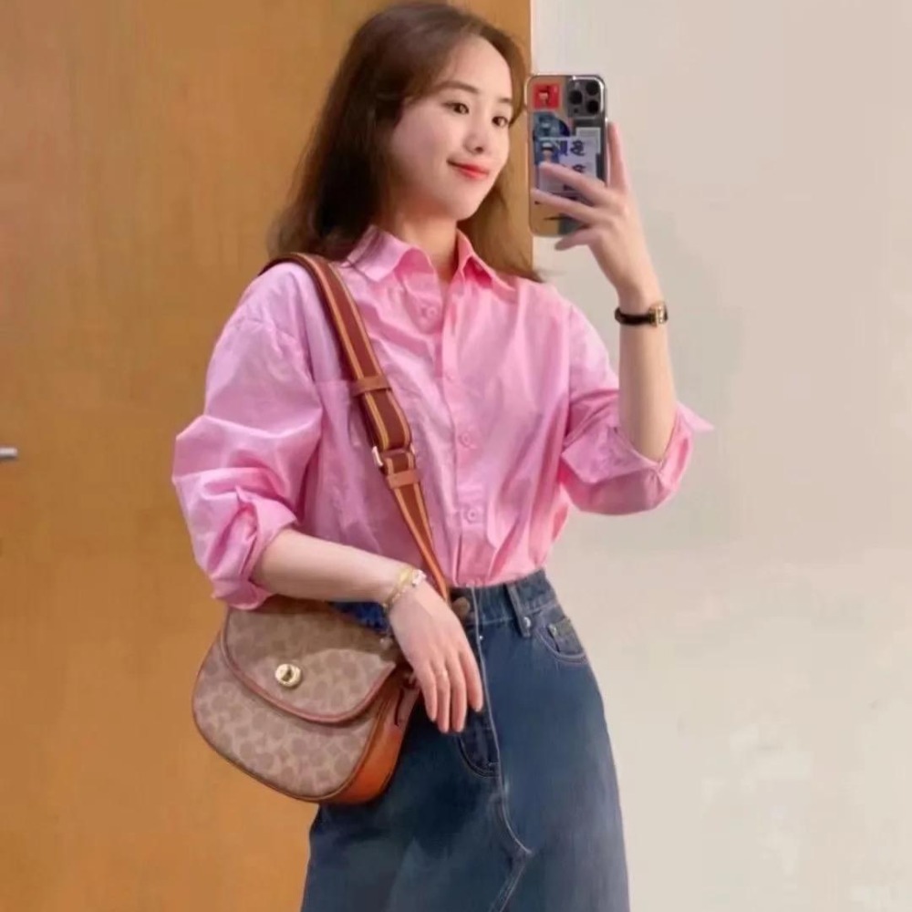 台灣美媽代購 COACH 蔻馳 包包 側背包 單肩包 斜挎包 斜背包 馬鞍包 單肩馬鞍包 翻蓋斜挎包雙肩帶 時尚簡約款-細節圖4