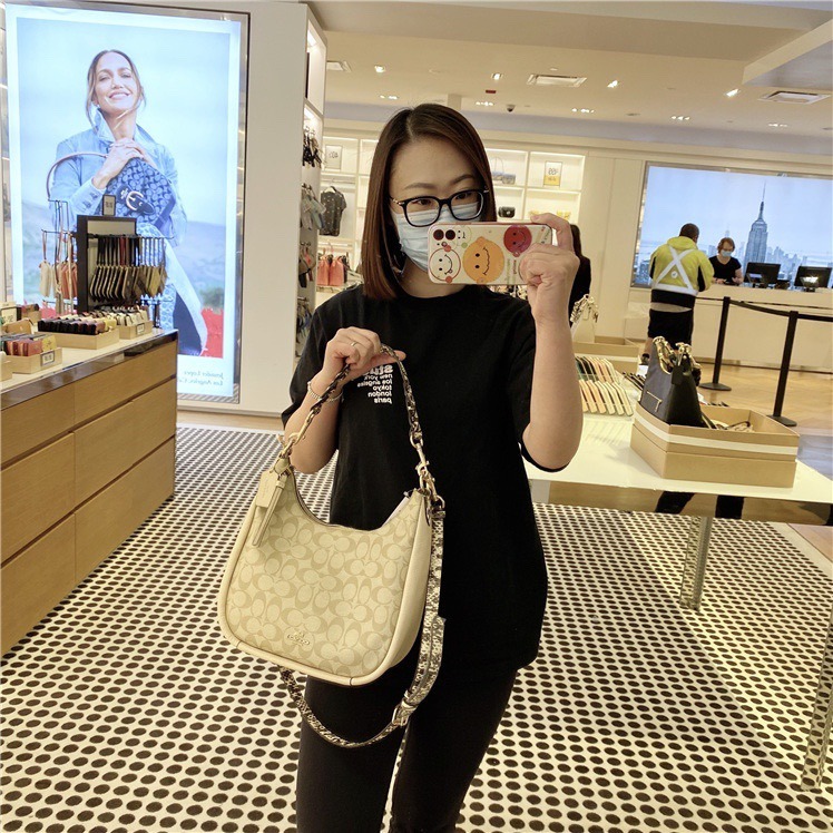 台灣美媽代購 COACH 蔻馳 包包  單肩包 斜挎包 斜背包 側背包 腋下包 餃子包 半月包 手提包 時尚百搭編織肩帶-細節圖2