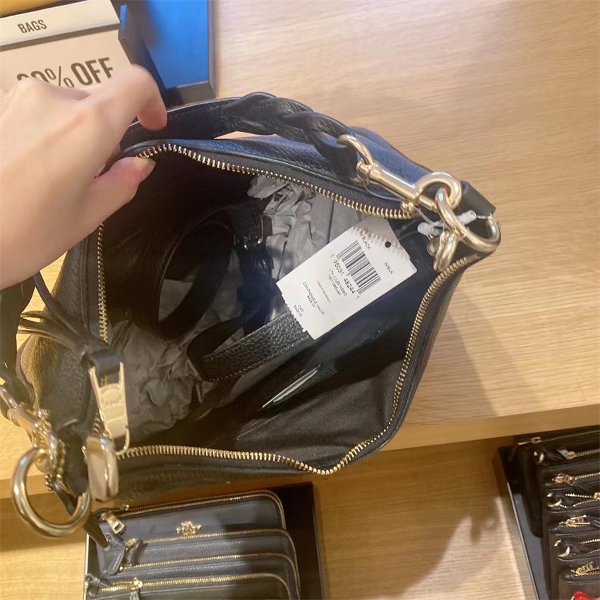 台灣美媽代購 COACH 蔻馳 包包  單肩包 斜挎包 斜背包 側背包 腋下包 餃子包 半月包 手提包 時尚百搭編織肩帶-細節圖9