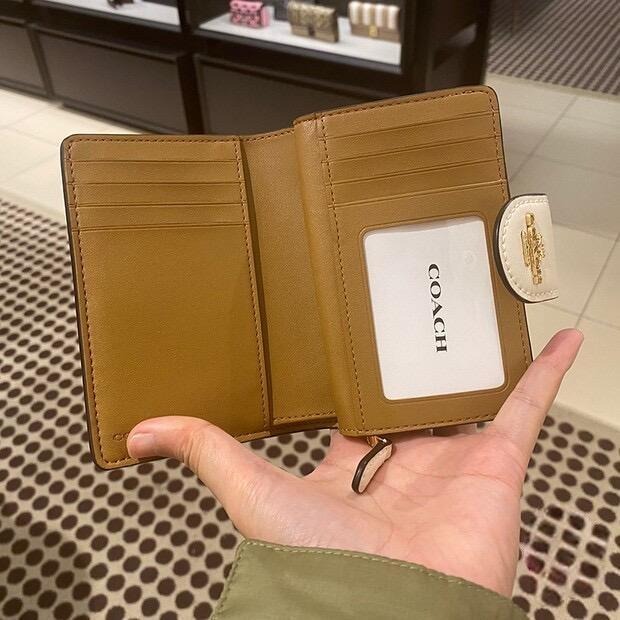 台灣美媽代購 COACH 蔻馳 包包 皮夾 中夾 短夾 拉鏈零錢包 素色真皮皮夾 卡夾 信用卡夾 多卡位皮夾 時尚真皮-細節圖10