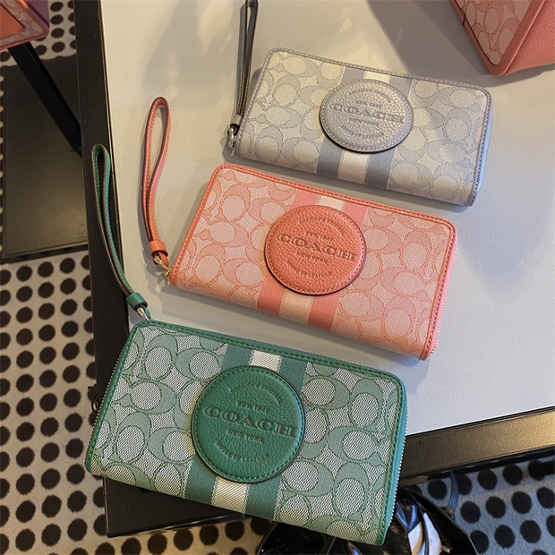 台灣美媽代購 COACH 蔻馳 皮夾 長夾 時尚女生錢包 拉鏈對折短夾  馬卡龍配色零錢包  LONNIE帆布提花錢夾-細節圖2