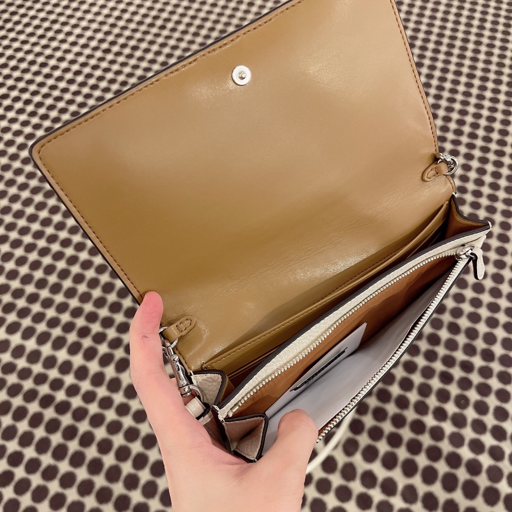 台灣美媽代購 COACH 蔻馳 包包 單肩包 斜挎包 斜背包 手提包 信封包 woc女包 馬鞍包 小方包 時尚簡約百搭款-細節圖10