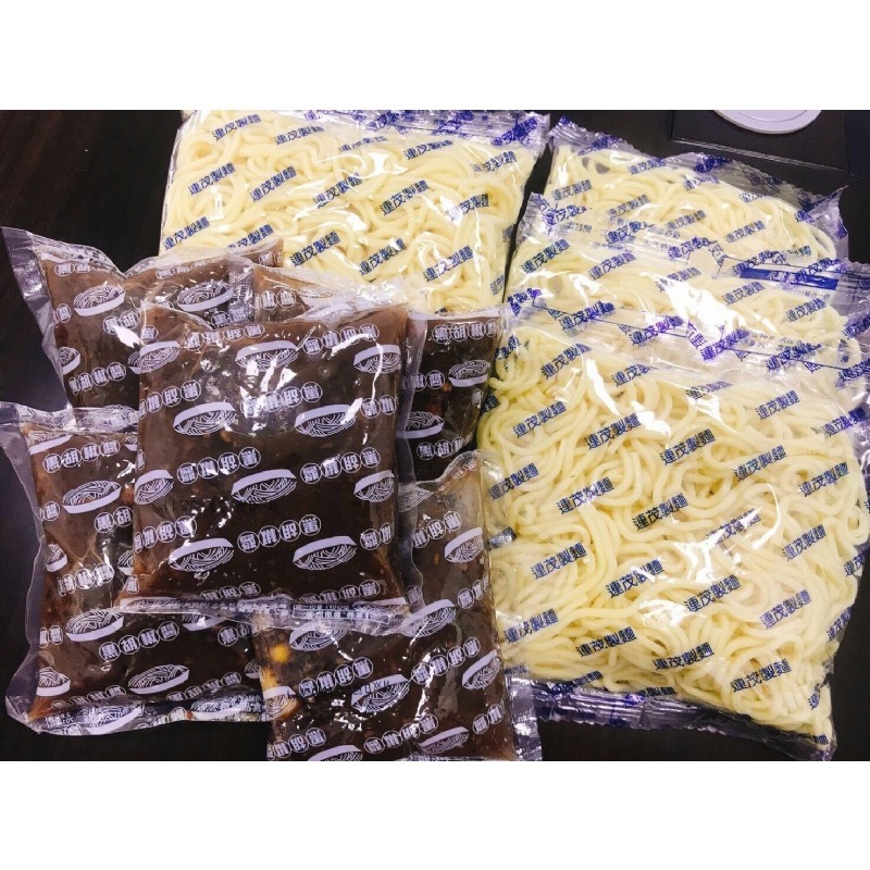 鐵板麵系列~黑胡椒、蘑菇 兩種口味 1組(5包麵+醬料）-細節圖3