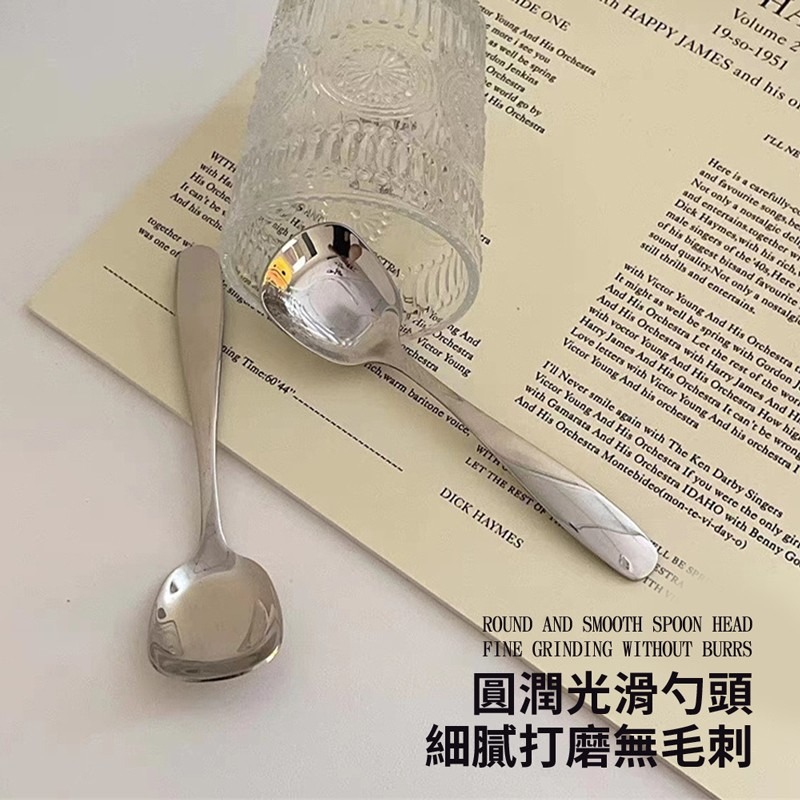 不鏽鋼方形湯匙 304不鏽鋼湯匙 方形湯匙 韓式湯匙 湯匙 餐匙 湯勺 冰淇淋勺 方勺 不鏽鋼勺 餐具【CC0459】-細節圖3