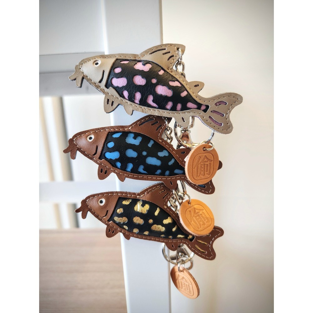 三隻藍月鼠超會吸皮革磁力吊飾-細節圖3