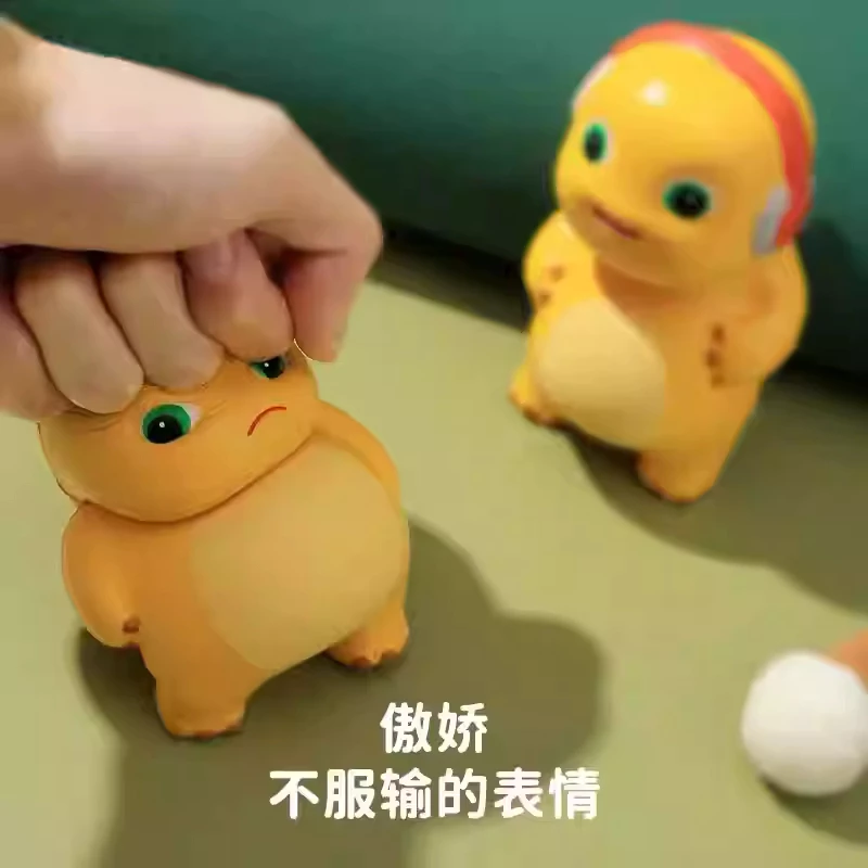 【2025療癒小物】 歪頭小奶龍 奶龍捏捏樂 小奶龍捏捏樂 捏捏樂 奶龍公仔 拽酷小奶龍 解壓神器 小奶龍 桌面擺件 解-細節圖3