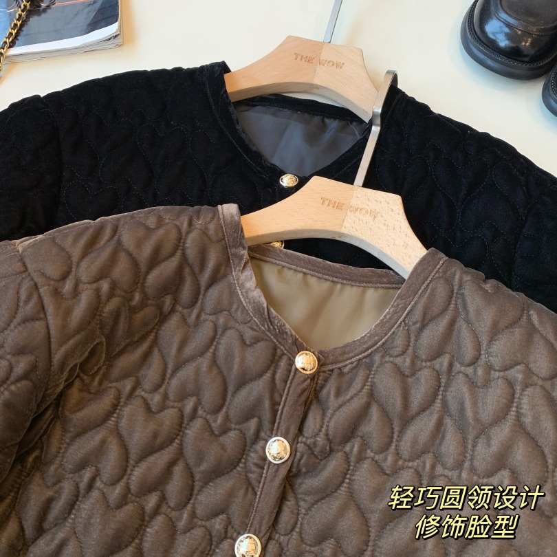 菱格紋車線 內鋪棉 及腰短款 絲絨外套 夾克 特價 230100173-細節圖6
