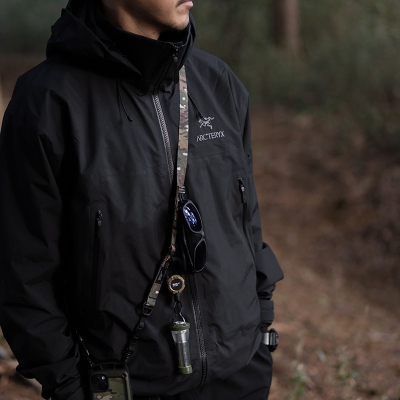 迷彩系列｜輕巧型｜日本 ROOT CO. 360°可旋轉登山扣環 65cm 彈性伸縮捲軸鑰匙扣 喵之隅-細節圖4