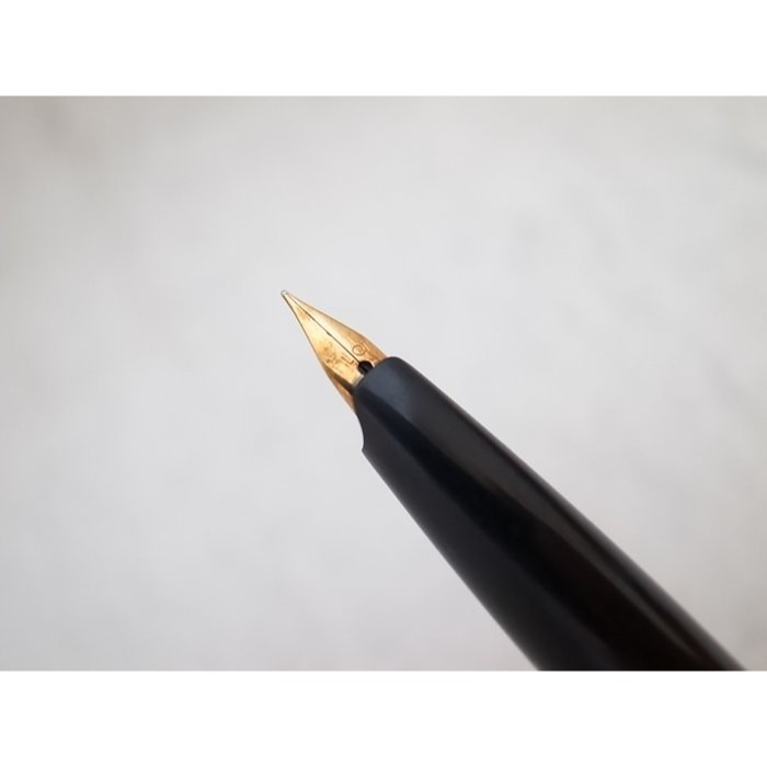 C013 百樂 日本製 黑桿短鋼筆 14k 細字尖(7成新)-細節圖3