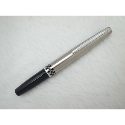 B106 寫樂 日本製 鋼蓋黑桿短鋼筆 F-8尖(8成新)